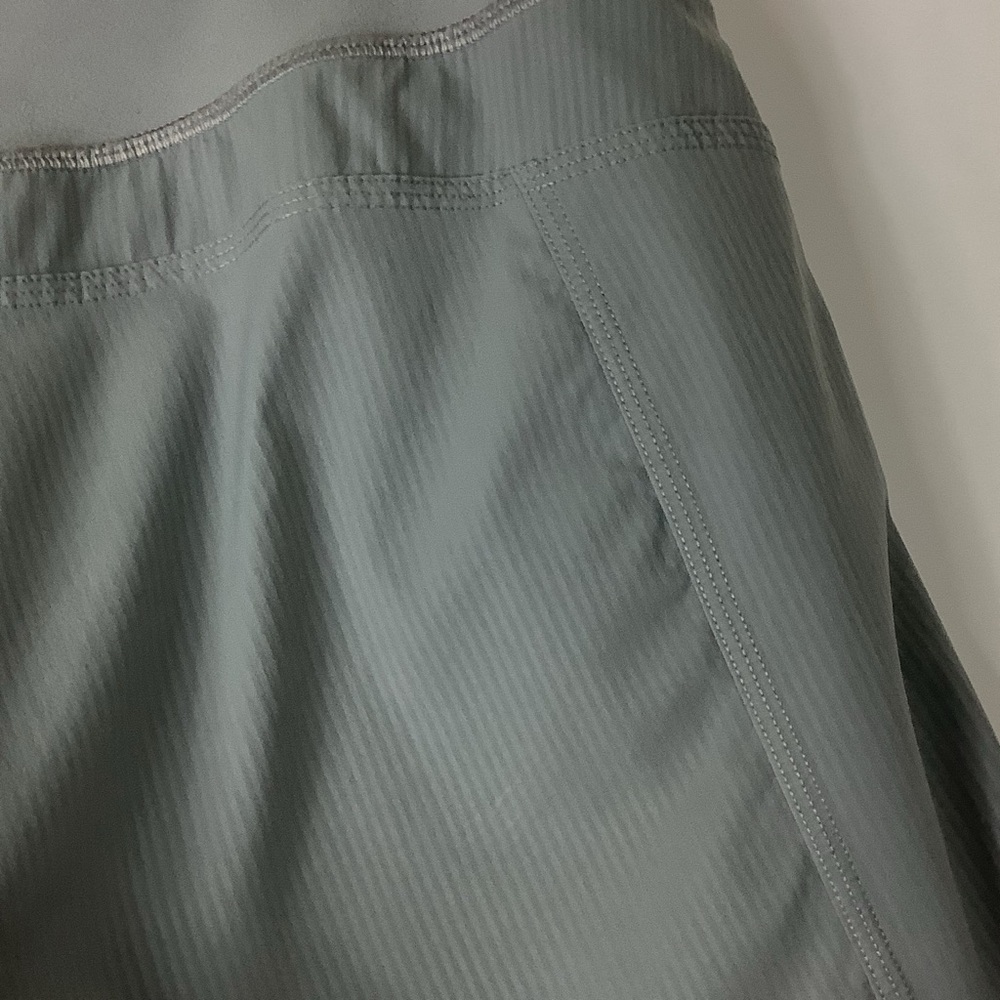 Lululemon ‘In Flux’ Crop Pants - Picture 7 of 10